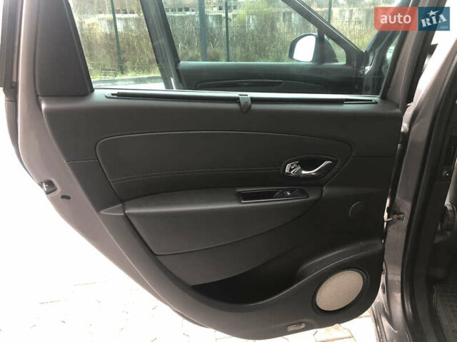 Серый Рено Гранд Сценик, объемом двигателя 1.6 л и пробегом 240 тыс. км за 9999 $, фото 16 на Automoto.ua