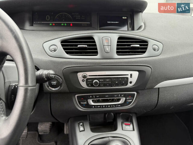Серый Рено Гранд Сценик, объемом двигателя 1.6 л и пробегом 219 тыс. км за 10600 $, фото 30 на Automoto.ua