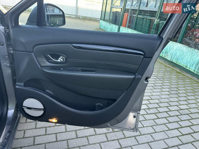 Серый Рено Гранд Сценик, объемом двигателя 1.5 л и пробегом 173 тыс. км за 10999 $, фото 43 на Automoto.ua
