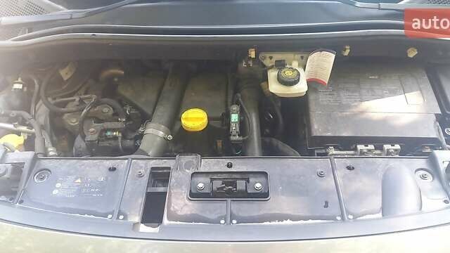 Серый Рено Гранд Сценик, объемом двигателя 1.46 л и пробегом 201 тыс. км за 9900 $, фото 13 на Automoto.ua