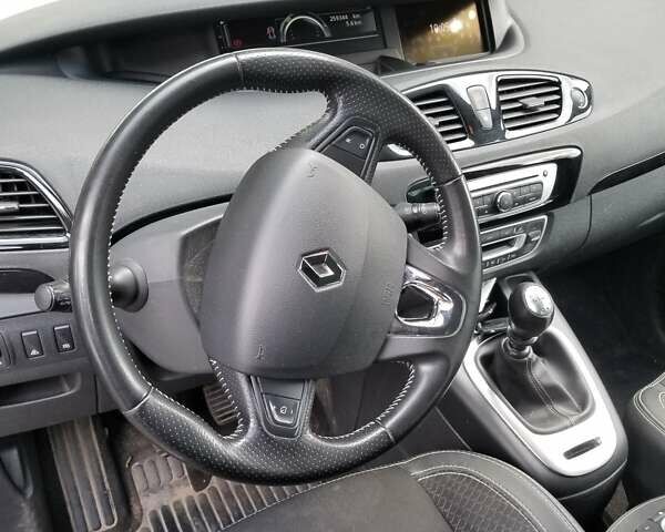 Серый Рено Гранд Сценик, объемом двигателя 1.6 л и пробегом 259 тыс. км за 7500 $, фото 7 на Automoto.ua