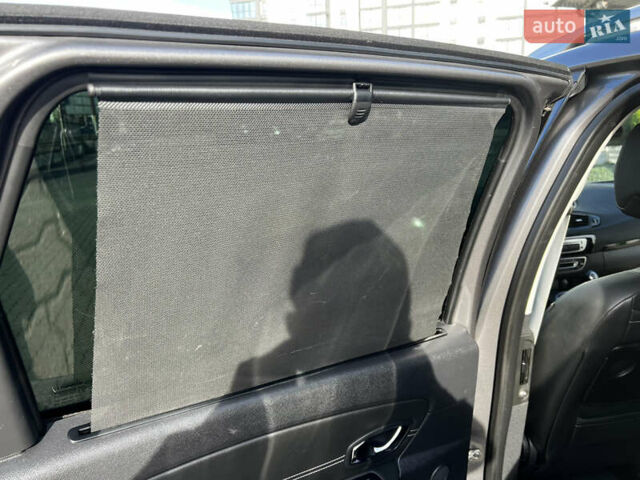 Серый Рено Гранд Сценик, объемом двигателя 1.5 л и пробегом 235 тыс. км за 10500 $, фото 14 на Automoto.ua