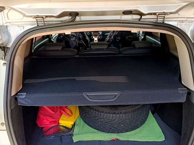 Сірий Рено Гранд Сценік, об'ємом двигуна 1.5 л та пробігом 227 тис. км за 9000 $, фото 6 на Automoto.ua