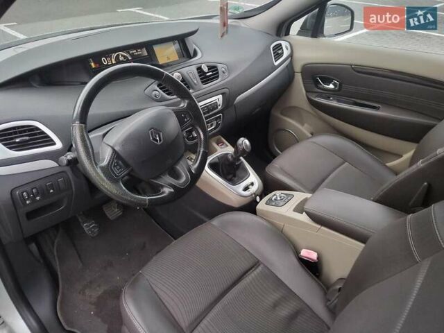 Серый Рено Гранд Сценик, объемом двигателя 1.5 л и пробегом 230 тыс. км за 8800 $, фото 6 на Automoto.ua