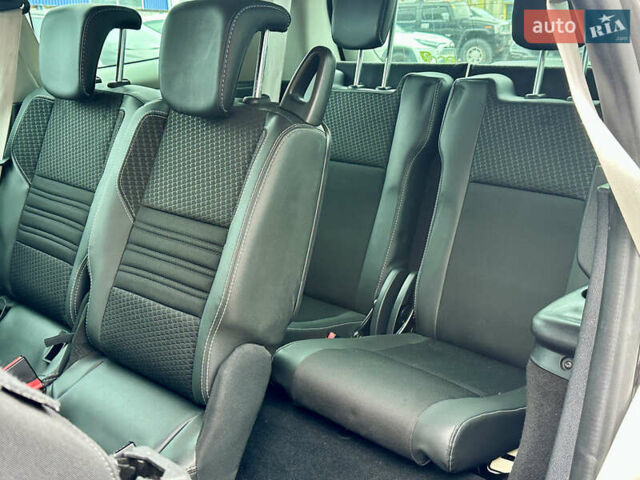 Серый Рено Гранд Сценик, объемом двигателя 0 л и пробегом 213 тыс. км за 10400 $, фото 20 на Automoto.ua