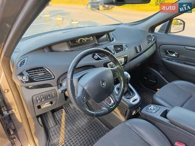 Серый Рено Гранд Сценик, объемом двигателя 1.46 л и пробегом 257 тыс. км за 10300 $, фото 8 на Automoto.ua