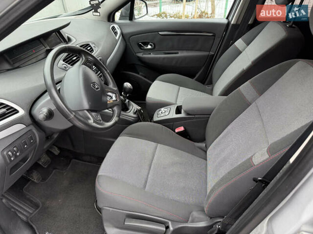 Серый Рено Гранд Сценик, объемом двигателя 1.6 л и пробегом 219 тыс. км за 10600 $, фото 29 на Automoto.ua