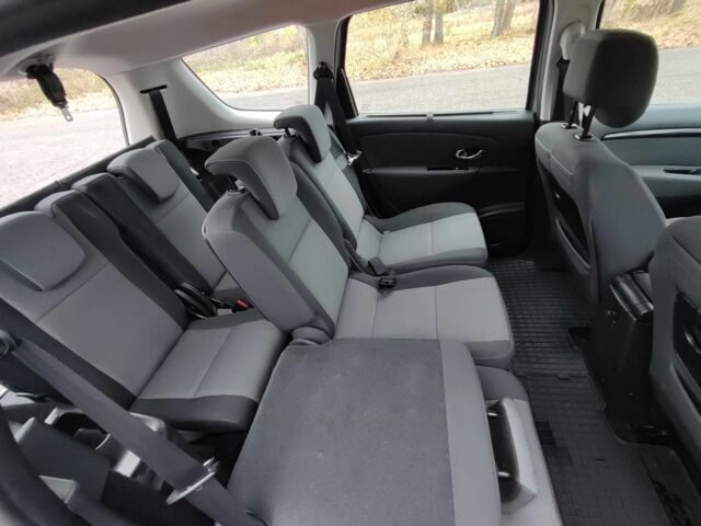 Сірий Рено Гранд Сценік, об'ємом двигуна 1.5 л та пробігом 235 тис. км за 9650 $, фото 18 на Automoto.ua