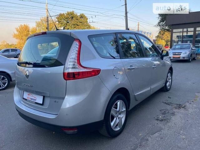 Серый Рено Гранд Сценик, объемом двигателя 1.5 л и пробегом 167 тыс. км за 10400 $, фото 7 на Automoto.ua