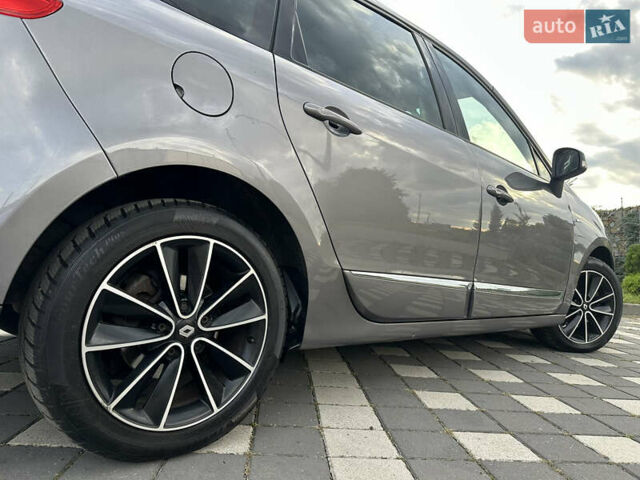 Серый Рено Гранд Сценик, объемом двигателя 1.6 л и пробегом 224 тыс. км за 10550 $, фото 43 на Automoto.ua