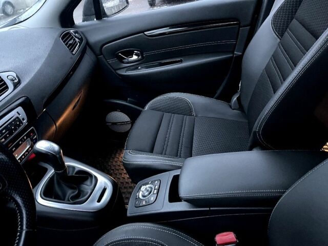 Сірий Рено Гранд Сценік, об'ємом двигуна 1.5 л та пробігом 179 тис. км за 9499 $, фото 16 на Automoto.ua