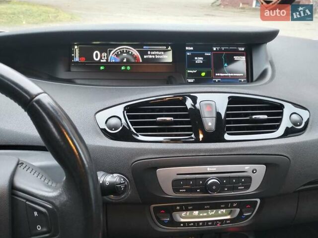 Серый Рено Гранд Сценик, объемом двигателя 1.5 л и пробегом 172 тыс. км за 10300 $, фото 24 на Automoto.ua