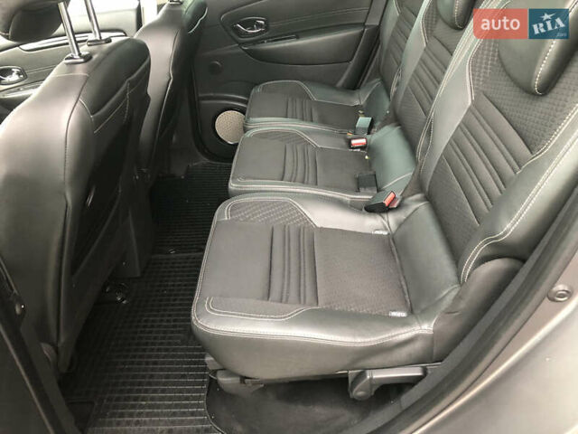 Серый Рено Гранд Сценик, объемом двигателя 1.6 л и пробегом 240 тыс. км за 9999 $, фото 15 на Automoto.ua