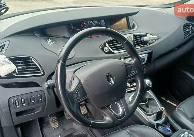 Сірий Рено Гранд Сценік, об'ємом двигуна 1.5 л та пробігом 288 тис. км за 11000 $, фото 43 на Automoto.ua