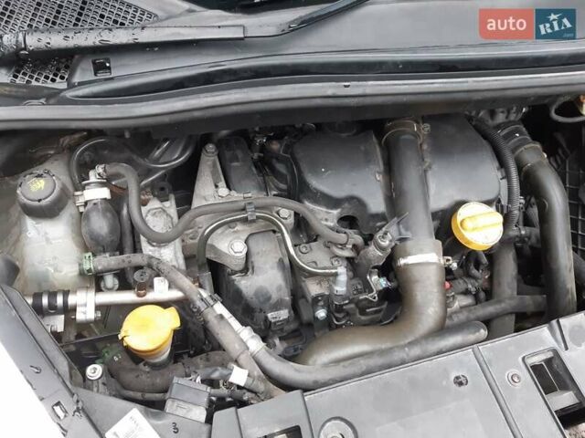 Серый Рено Гранд Сценик, объемом двигателя 1.5 л и пробегом 257 тыс. км за 8700 $, фото 9 на Automoto.ua