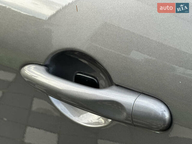 Серый Рено Гранд Сценик, объемом двигателя 1.6 л и пробегом 224 тыс. км за 10550 $, фото 54 на Automoto.ua