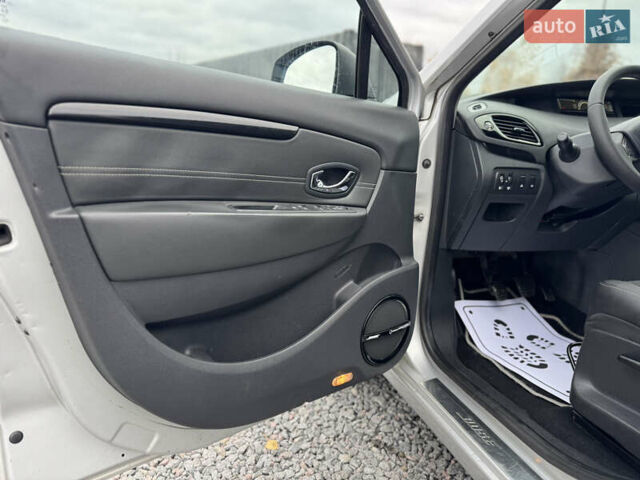 Сірий Рено Гранд Сценік, об'ємом двигуна 1.6 л та пробігом 209 тис. км за 8750 $, фото 30 на Automoto.ua
