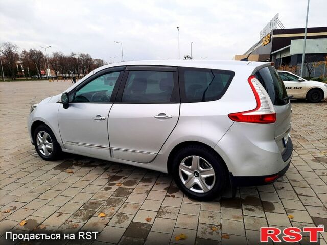 Серый Рено Гранд Сценик, объемом двигателя 1.6 л и пробегом 200 тыс. км за 8950 $, фото 5 на Automoto.ua