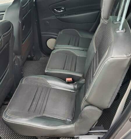 Серый Рено Гранд Сценик, объемом двигателя 1.46 л и пробегом 269 тыс. км за 10750 $, фото 29 на Automoto.ua