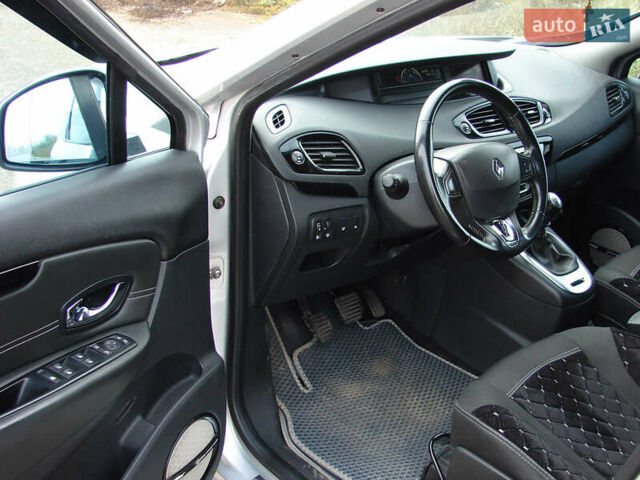 Серый Рено Гранд Сценик, объемом двигателя 1.5 л и пробегом 241 тыс. км за 10000 $, фото 11 на Automoto.ua
