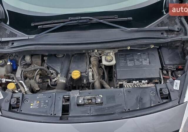 Серый Рено Гранд Сценик, объемом двигателя 1.46 л и пробегом 269 тыс. км за 10750 $, фото 14 на Automoto.ua