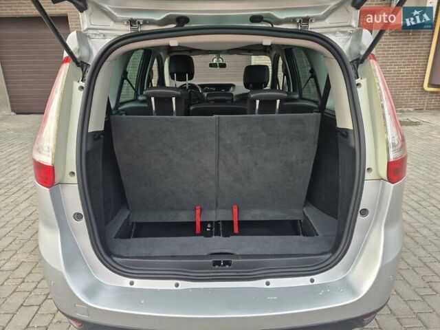 Сірий Рено Гранд Сценік, об'ємом двигуна 1.6 л та пробігом 274 тис. км за 9500 $, фото 23 на Automoto.ua