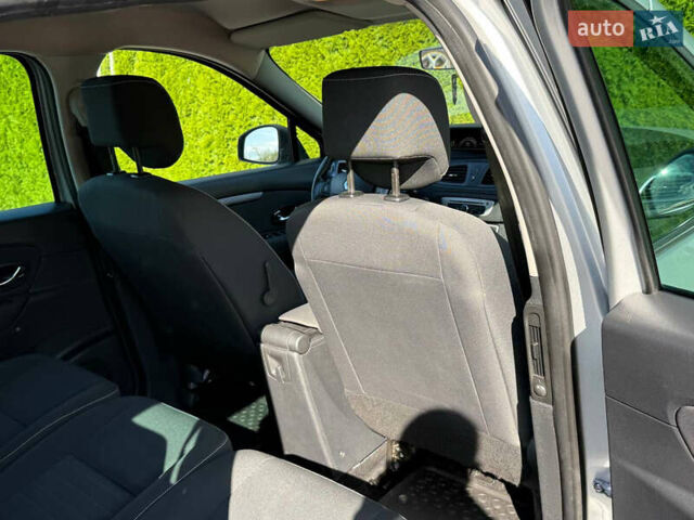 Рено Гранд Сценик 2015 в Стрые на Automoto.ua Серый Рено Гранд Сценик, объемом двигателя 1.5 л и пробегом 236 тыс. км за 10500 $, фото 43 на Automoto.ua