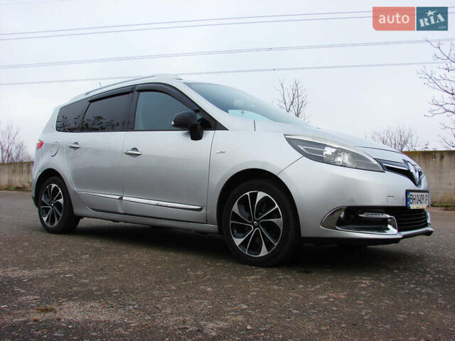 Серый Рено Гранд Сценик, объемом двигателя 1.5 л и пробегом 241 тыс. км за 10000 $, фото 8 на Automoto.ua