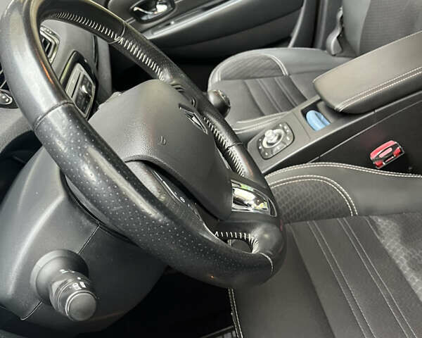 Рено Гранд Сценик 2015 в Вольногорске на Automoto.ua Серый Рено Гранд Сценик, объемом двигателя 1.5 л и пробегом 307 тыс. км за 11499 $, фото 19 на Automoto.ua