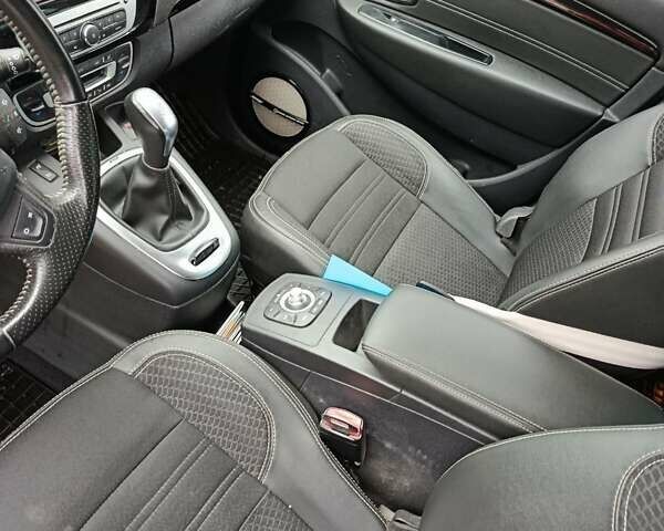 Серый Рено Гранд Сценик, объемом двигателя 1.46 л и пробегом 155 тыс. км за 10200 $, фото 11 на Automoto.ua