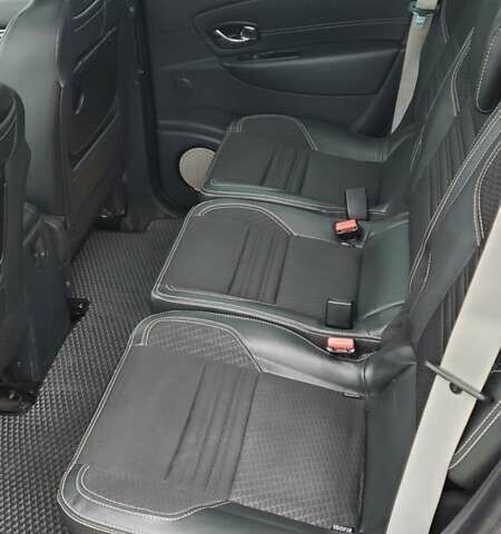 Серый Рено Гранд Сценик, объемом двигателя 1.46 л и пробегом 269 тыс. км за 10750 $, фото 30 на Automoto.ua