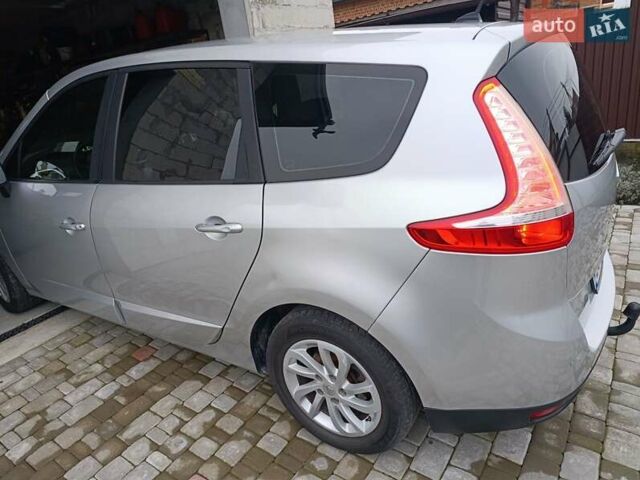 Сірий Рено Гранд Сценік, об'ємом двигуна 1.5 л та пробігом 234 тис. км за 10900 $, фото 2 на Automoto.ua