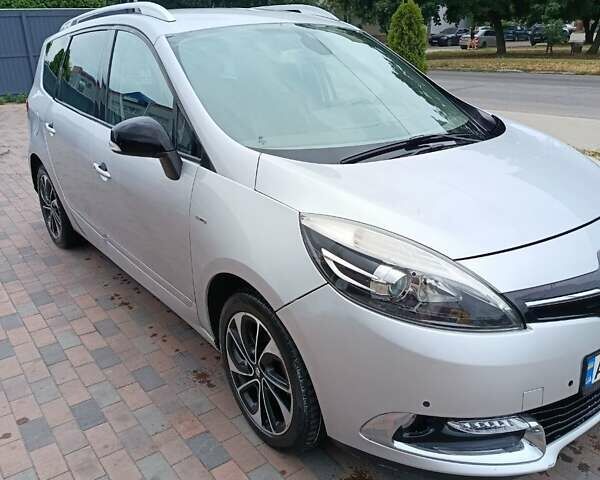 Серый Рено Гранд Сценик, объемом двигателя 1.46 л и пробегом 155 тыс. км за 10200 $, фото 2 на Automoto.ua