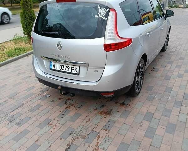 Серый Рено Гранд Сценик, объемом двигателя 1.46 л и пробегом 155 тыс. км за 10200 $, фото 7 на Automoto.ua