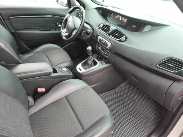 Серый Рено Гранд Сценик, объемом двигателя 1.6 л и пробегом 200 тыс. км за 8950 $, фото 6 на Automoto.ua