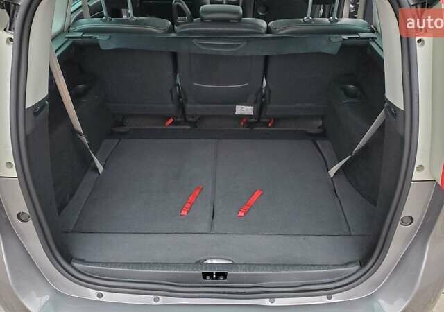 Серый Рено Гранд Сценик, объемом двигателя 1.46 л и пробегом 269 тыс. км за 10750 $, фото 31 на Automoto.ua