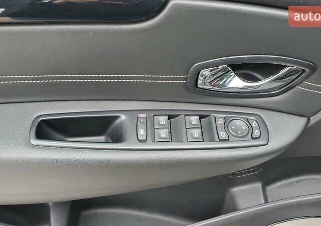 Серый Рено Гранд Сценик, объемом двигателя 1.46 л и пробегом 269 тыс. км за 10750 $, фото 23 на Automoto.ua