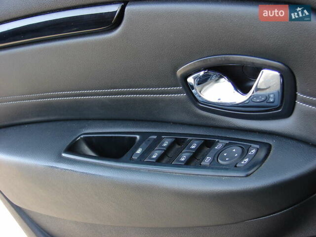 Серый Рено Гранд Сценик, объемом двигателя 1.5 л и пробегом 241 тыс. км за 10000 $, фото 13 на Automoto.ua