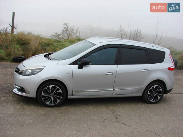 Серый Рено Гранд Сценик, объемом двигателя 1.5 л и пробегом 241 тыс. км за 10000 $, фото 1 на Automoto.ua