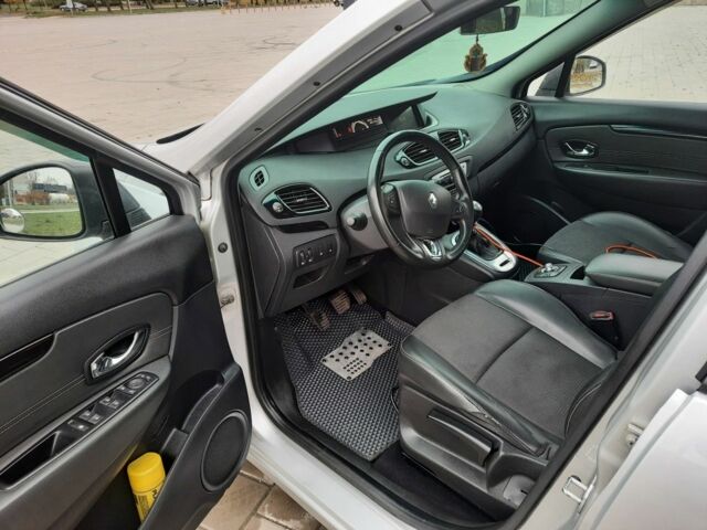 Серый Рено Гранд Сценик, объемом двигателя 1.6 л и пробегом 200 тыс. км за 8950 $, фото 4 на Automoto.ua