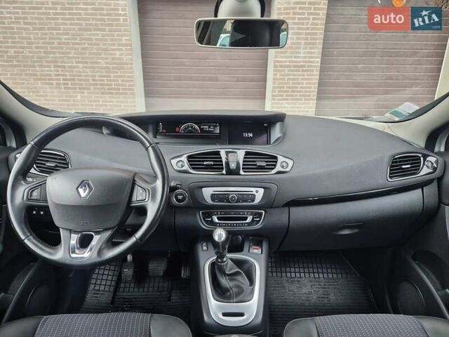 Сірий Рено Гранд Сценік, об'ємом двигуна 1.6 л та пробігом 274 тис. км за 9500 $, фото 14 на Automoto.ua