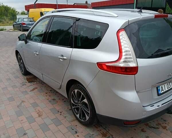 Серый Рено Гранд Сценик, объемом двигателя 1.46 л и пробегом 155 тыс. км за 10200 $, фото 5 на Automoto.ua