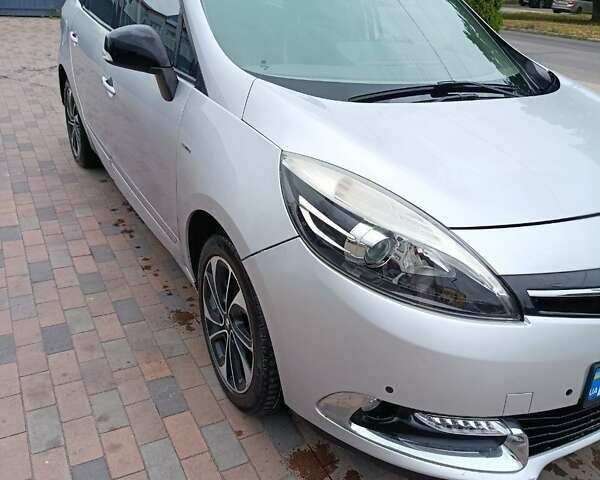 Серый Рено Гранд Сценик, объемом двигателя 1.46 л и пробегом 155 тыс. км за 10200 $, фото 4 на Automoto.ua