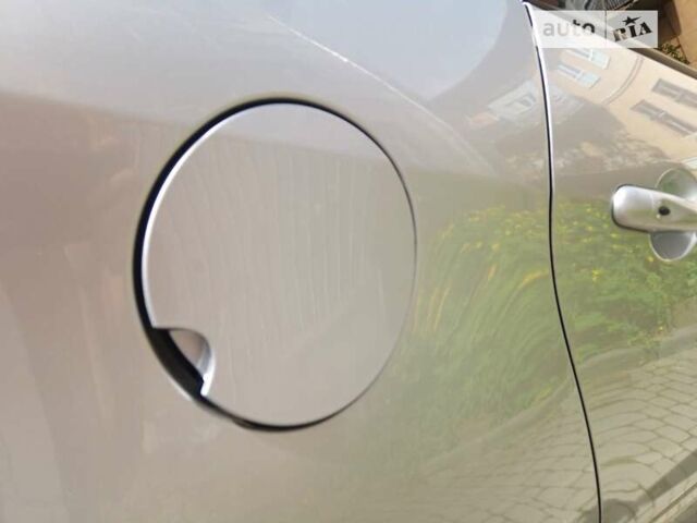 Сірий Рено Гранд Сценік, об'ємом двигуна 1.5 л та пробігом 200 тис. км за 10500 $, фото 27 на Automoto.ua