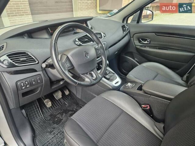 Сірий Рено Гранд Сценік, об'ємом двигуна 1.6 л та пробігом 274 тис. км за 9500 $, фото 12 на Automoto.ua