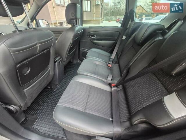 Сірий Рено Гранд Сценік, об'ємом двигуна 1.6 л та пробігом 274 тис. км за 9500 $, фото 20 на Automoto.ua