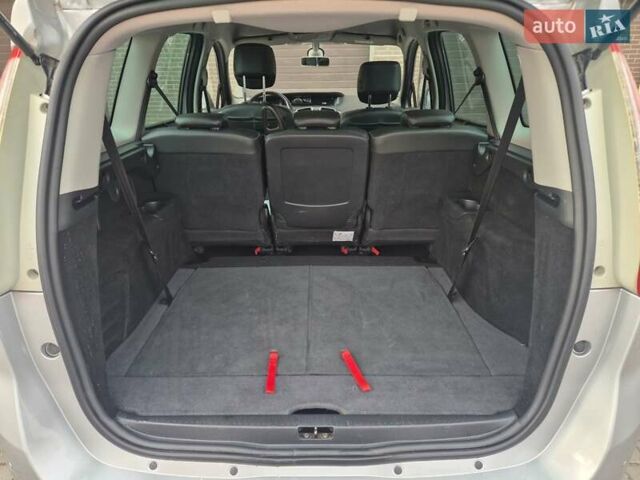 Сірий Рено Гранд Сценік, об'ємом двигуна 1.6 л та пробігом 274 тис. км за 9500 $, фото 22 на Automoto.ua