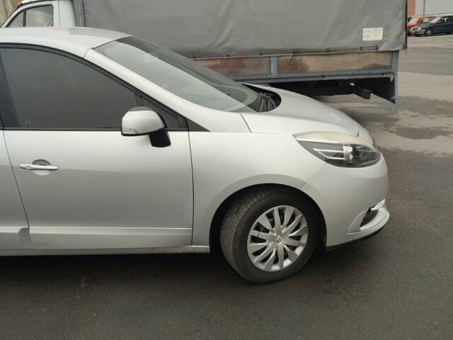 Серый Рено Гранд Сценик, объемом двигателя 0 л и пробегом 171 тыс. км за 7200 $, фото 3 на Automoto.ua