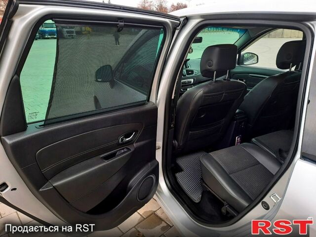 Серый Рено Гранд Сценик, объемом двигателя 1.6 л и пробегом 200 тыс. км за 8950 $, фото 3 на Automoto.ua