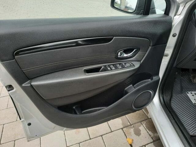 Серый Рено Гранд Сценик, объемом двигателя 1.6 л и пробегом 200 тыс. км за 8950 $, фото 10 на Automoto.ua